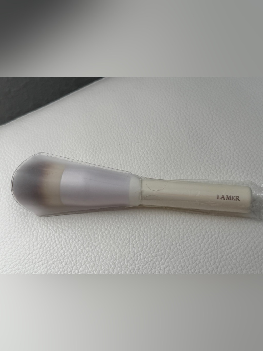 La Mer Application Brush - White Handle